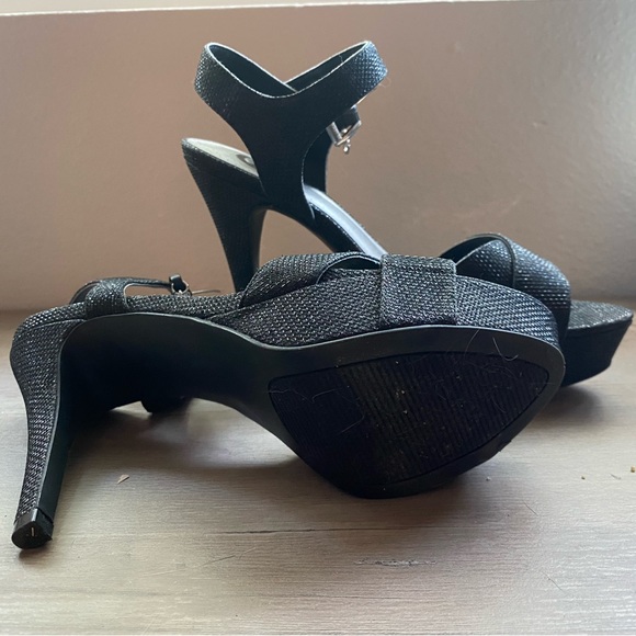 Size 7 Guess sparkly 5” heels - Picture 6 of 6